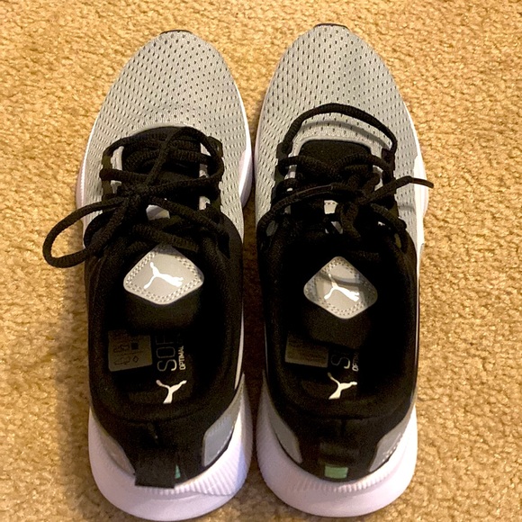 NWOT Puma Soft Foam Optimal Comfort Sneakers - 7 - Picture 2 of 6